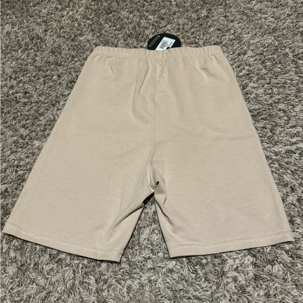 Women’s White Fox Signature Biker Shorts - Picture 4 of 4